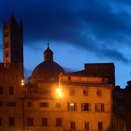 Piazza Del Campo Honeymoon Appartamento